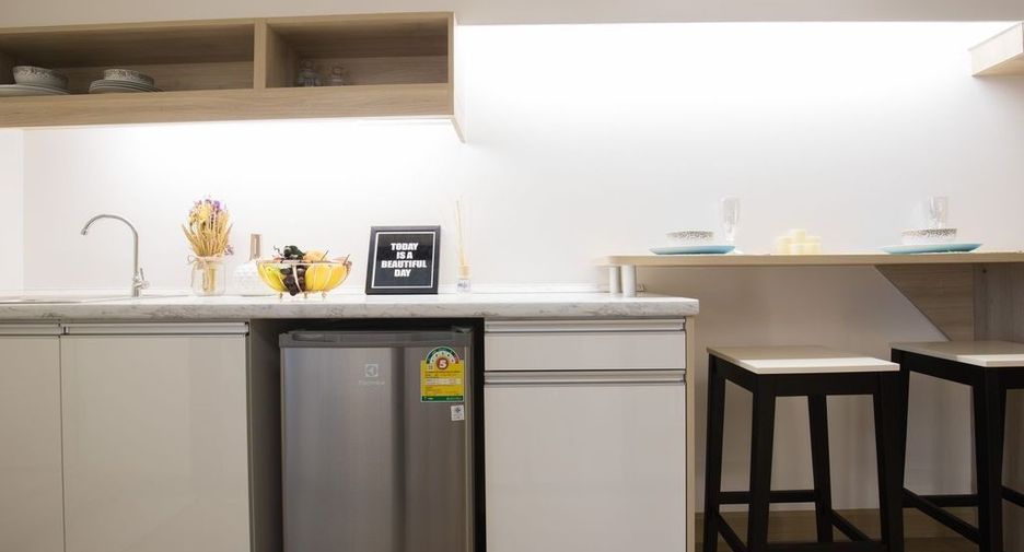 For sale 1 bed condo in Bang Phli, Samut Prakan