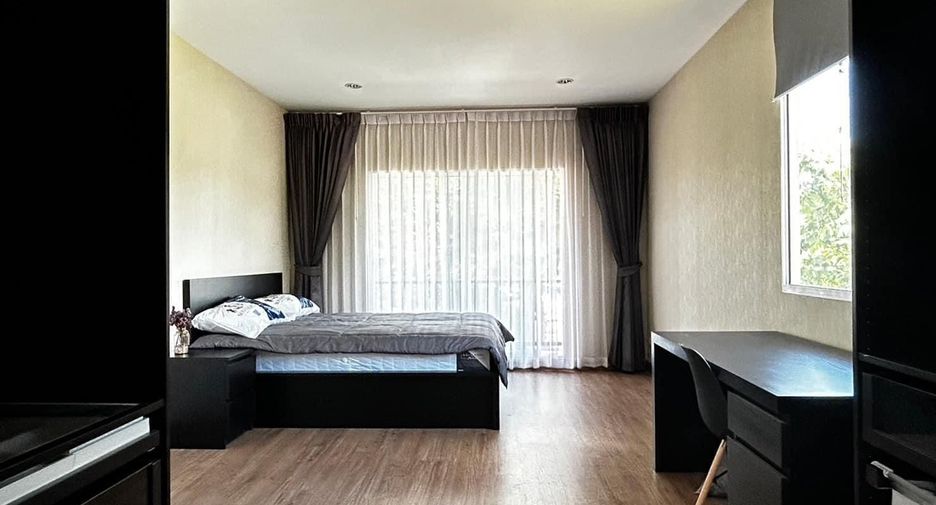 For rent 3 bedrooms house in San Kamphaeng, Chiang Mai