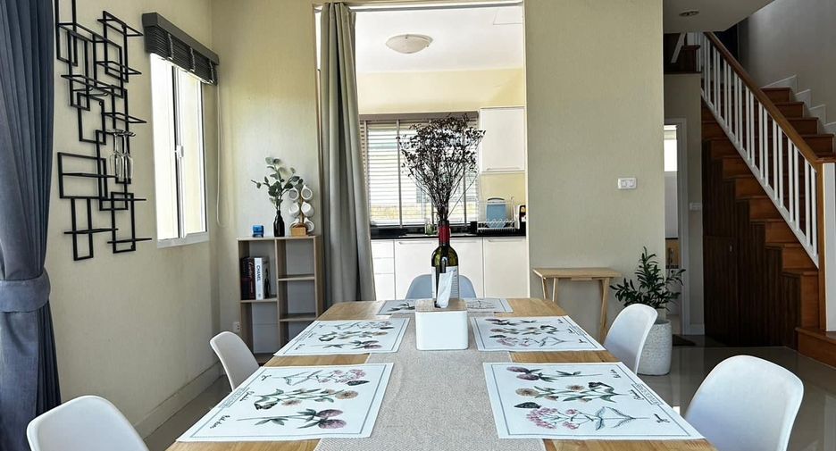 For rent 3 bedrooms house in San Kamphaeng, Chiang Mai