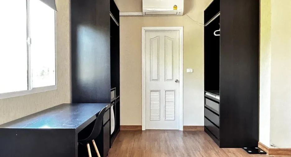 For rent 3 bedrooms house in San Kamphaeng, Chiang Mai