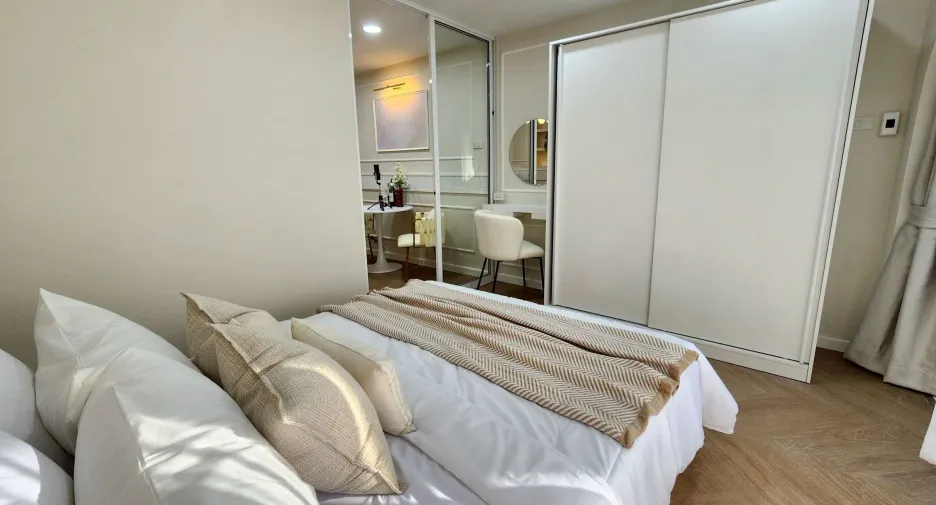 For sale 1 bed condo in Huai Khwang, Bangkok