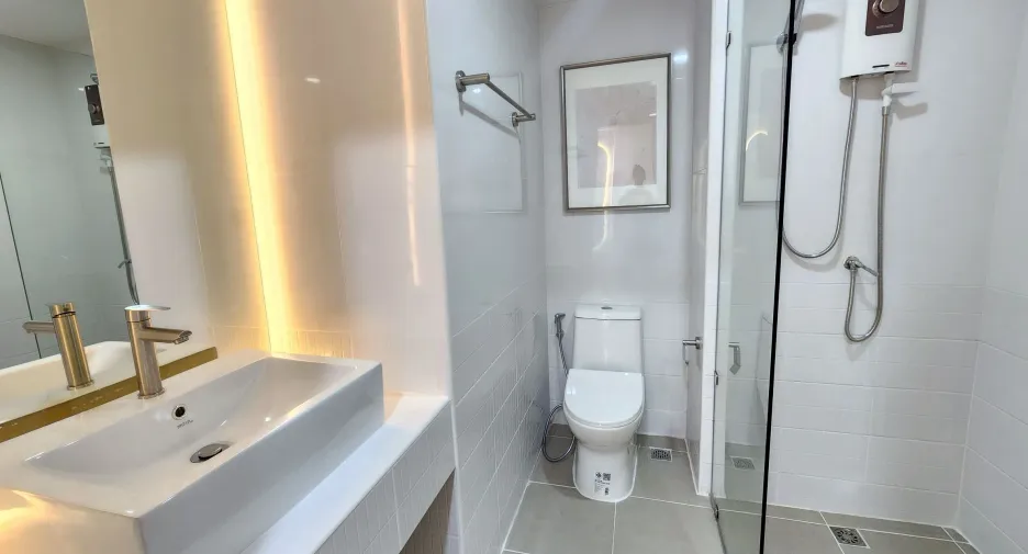 For sale 1 bed condo in Huai Khwang, Bangkok