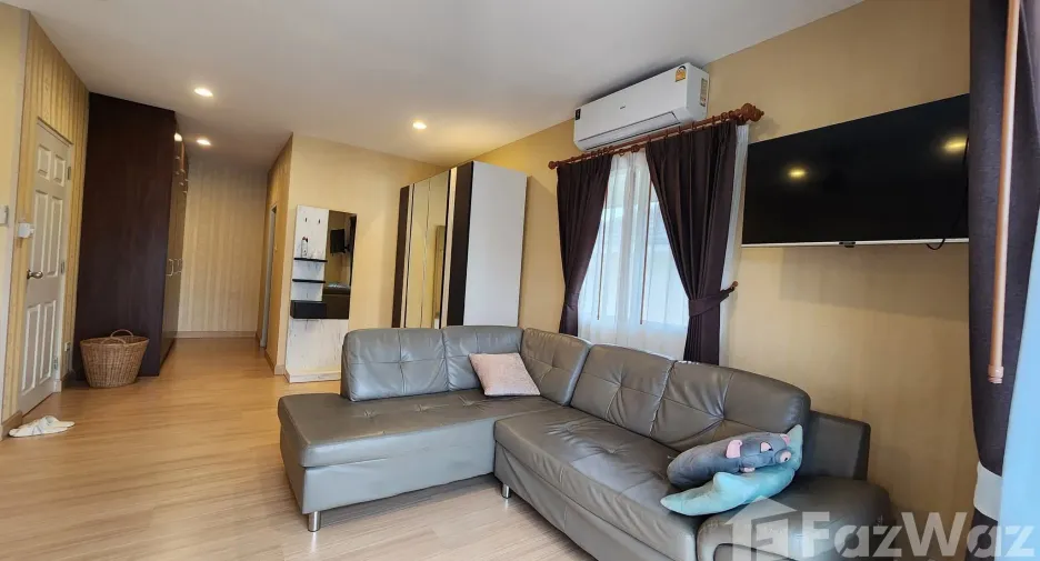 For rent 4 bedrooms house in Saraphi, Chiang Mai