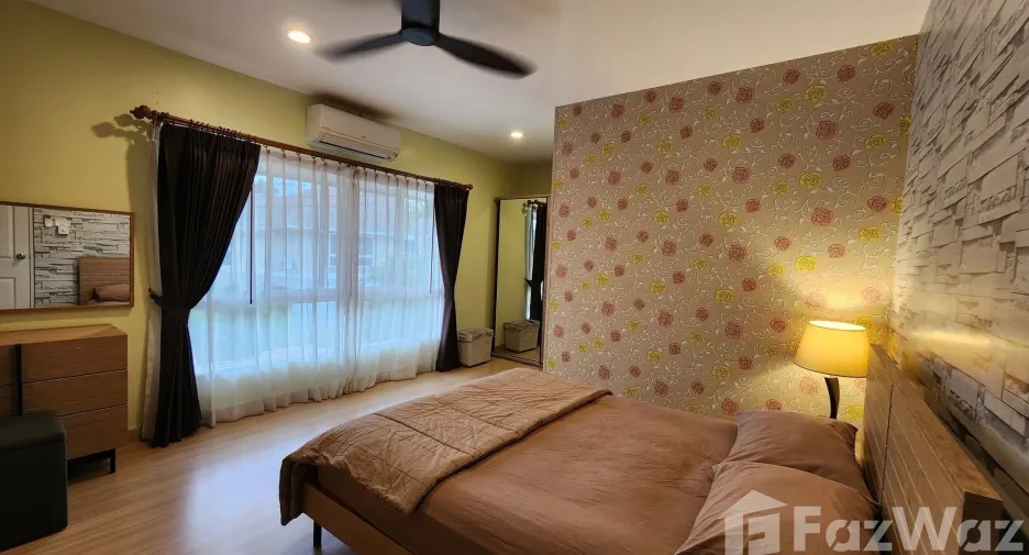 For rent 4 bedrooms house in Saraphi, Chiang Mai
