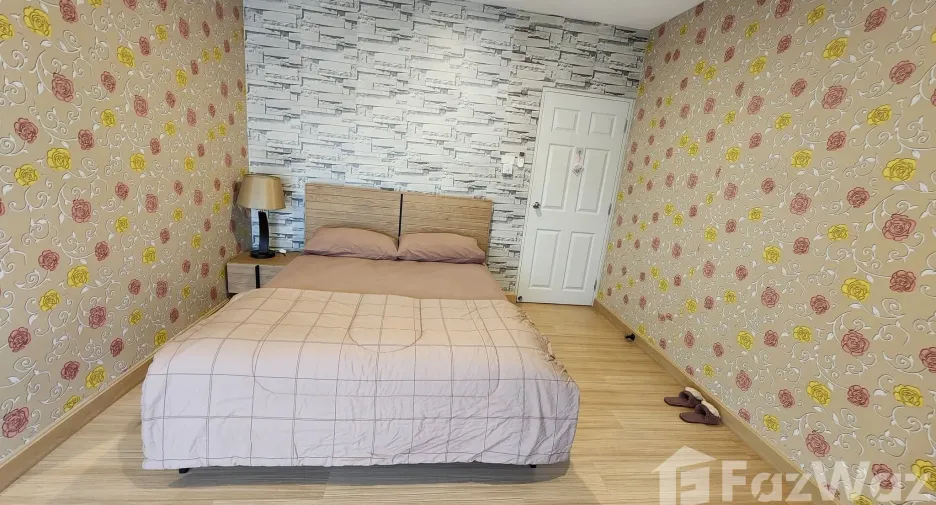 For rent 4 bedrooms house in Saraphi, Chiang Mai