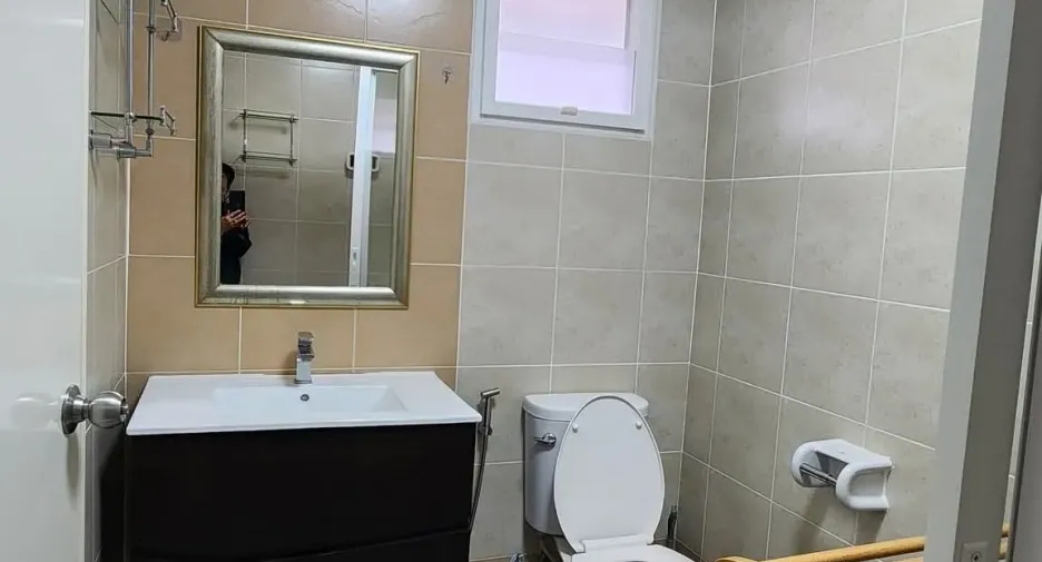 For rent 4 bedrooms house in Saraphi, Chiang Mai