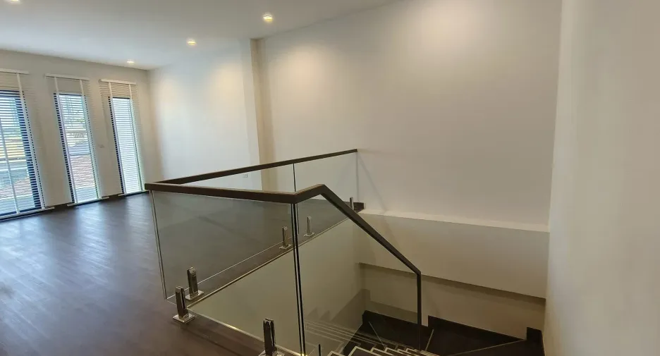 For sale and for rent 4 bedrooms house in Watthana, Bangkok