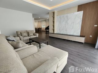 Casa en venta y en alquiler de 4 habitaciones en Watthana, Bangkok