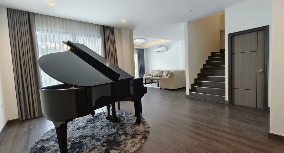 For sale and for rent 4 bedrooms house in Watthana, Bangkok