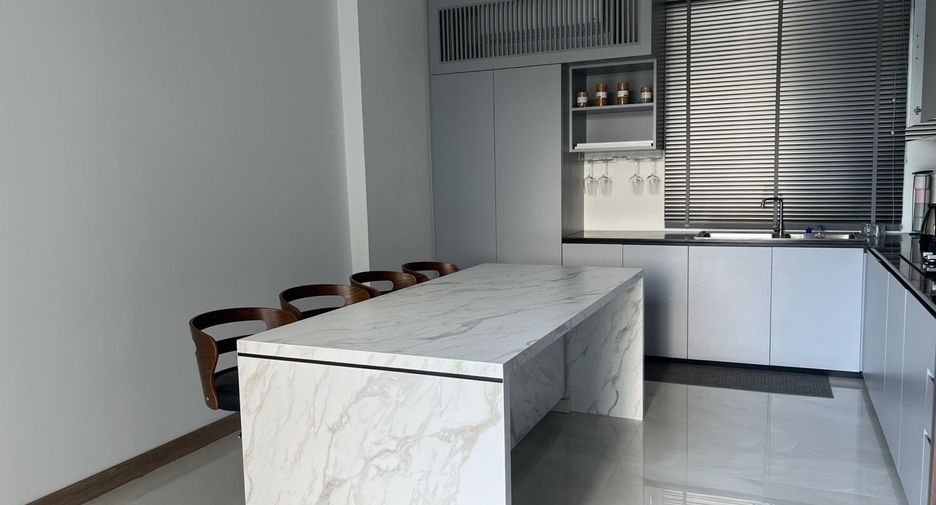 Villa en venta y en alquiler de 5 habitaciones en Hang Dong, Chiang Mai