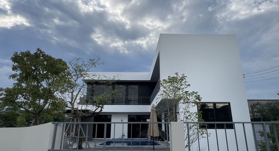 Villa en venta y en alquiler de 5 habitaciones en Hang Dong, Chiang Mai