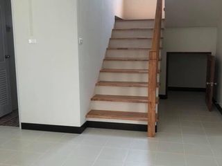 À louer 4 chambres maison à Si Racha, Chonburi