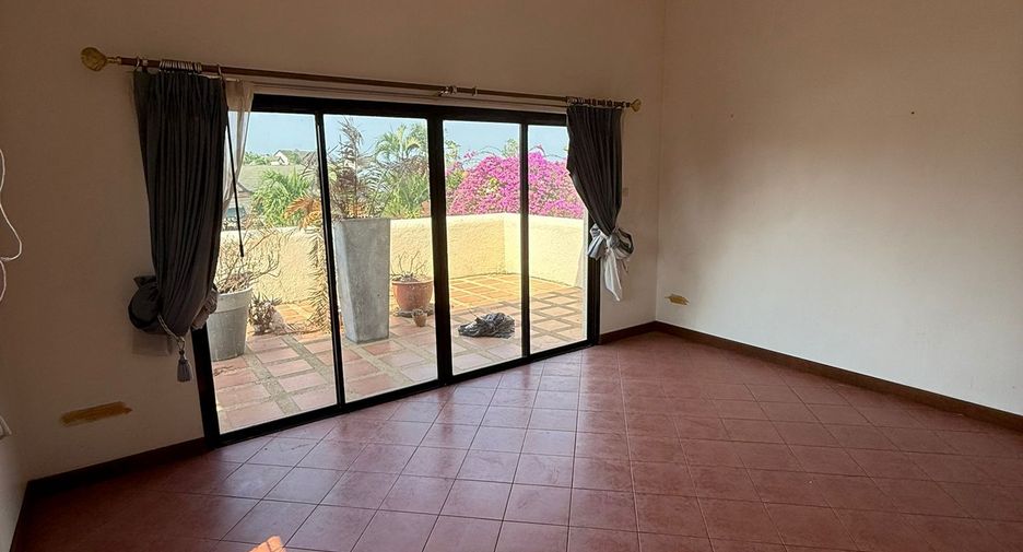 For sale 6 ベッドルーム villa in Bang Lamung, Chonburi