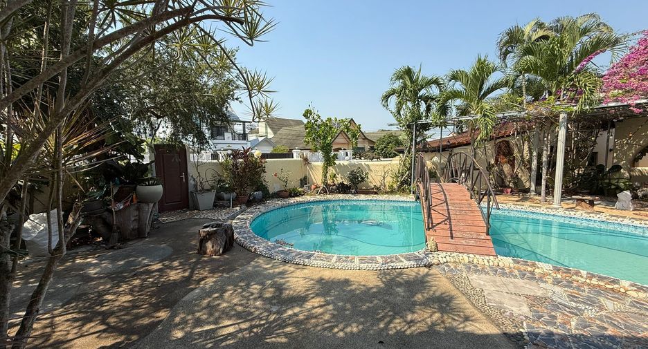 For sale 6 ベッドルーム villa in Bang Lamung, Chonburi