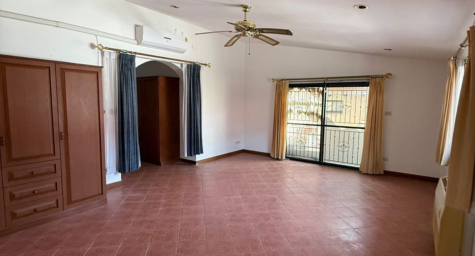 For sale 6 ベッドルーム villa in Bang Lamung, Chonburi