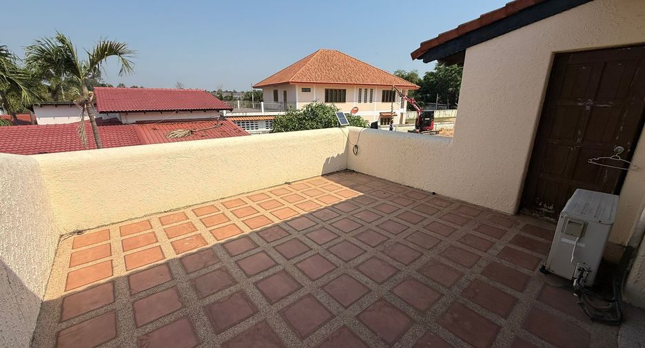 For sale 6 ベッドルーム villa in Bang Lamung, Chonburi