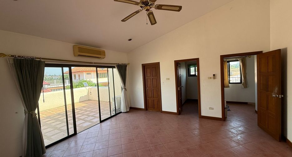 For sale 6 ベッドルーム villa in Bang Lamung, Chonburi