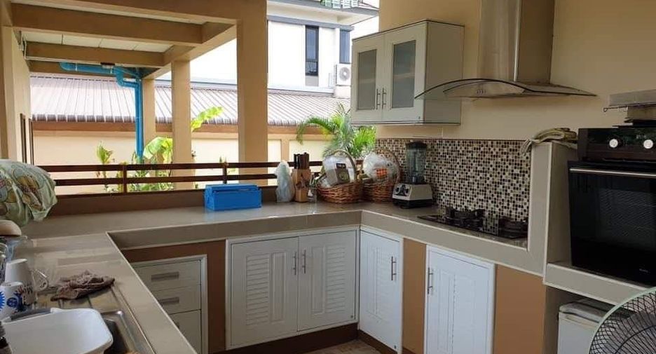 For sale and for rent 4 bedrooms house in Hang Dong, Chiang Mai