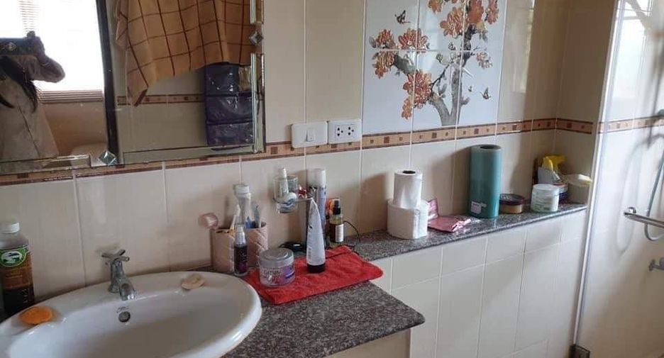 For sale and for rent 4 bedrooms house in Hang Dong, Chiang Mai