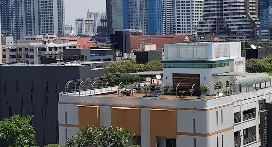 For sale 1 bed condo in Watthana, Bangkok