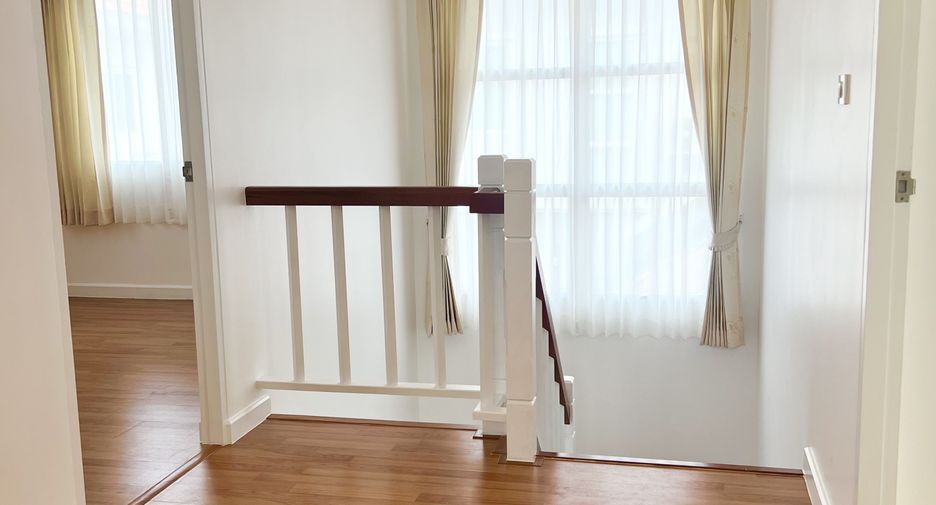 À vendre 3 chambres maison à Lat Krabang, Bangkok
