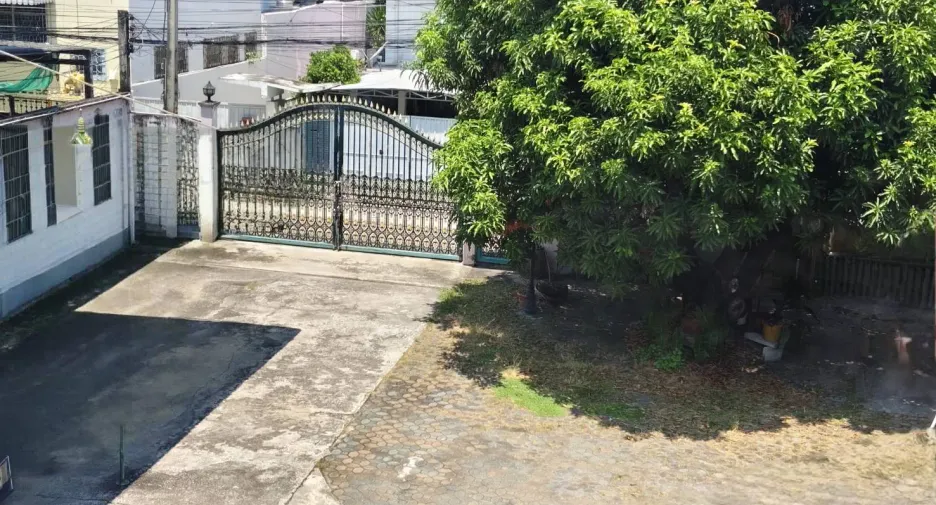 For sale 12 bedrooms house in Dusit, Bangkok