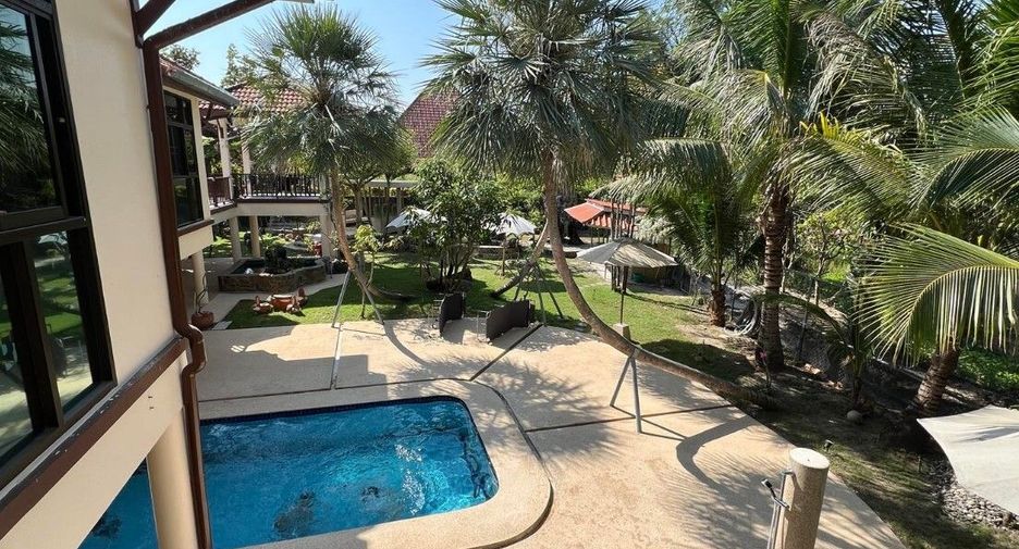 For rent 5 bedrooms villa in Hua Hin, Prachuap Khiri Khan