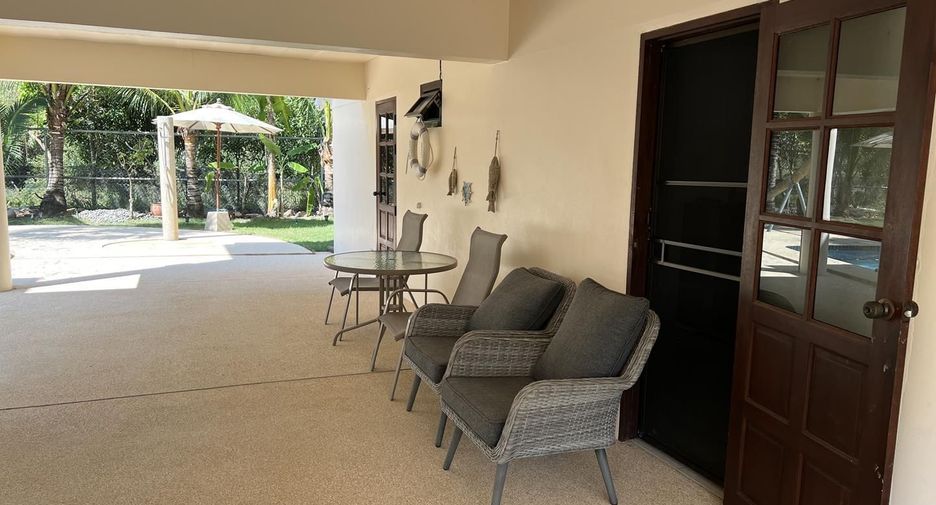 For rent 5 bedrooms villa in Hua Hin, Prachuap Khiri Khan