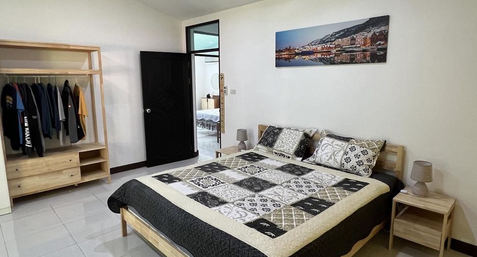 For rent 5 bedrooms villa in Hua Hin, Prachuap Khiri Khan