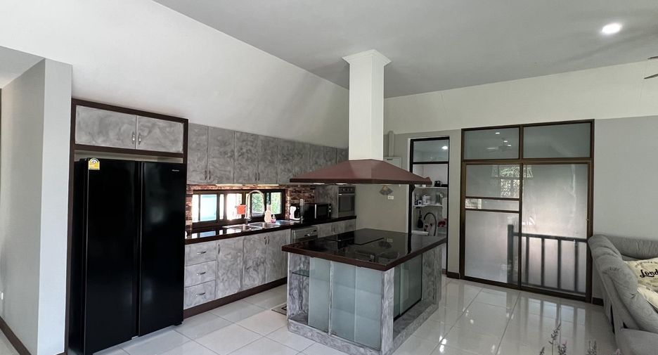 For rent 5 bedrooms villa in Hua Hin, Prachuap Khiri Khan