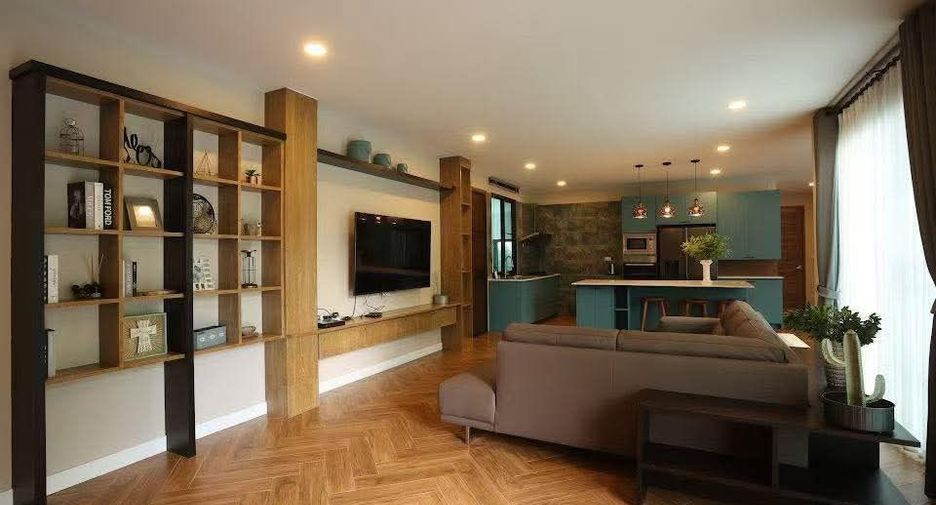 For rent 6 ベッドルーム house in San Sai, Chiang Mai