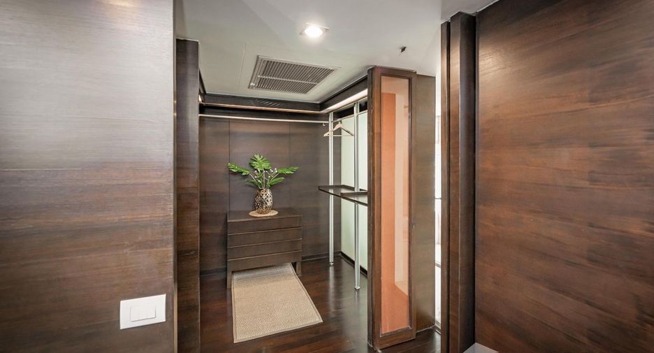 For sale and for rent 2 bedrooms condo in Khlong Toei, Bangkok