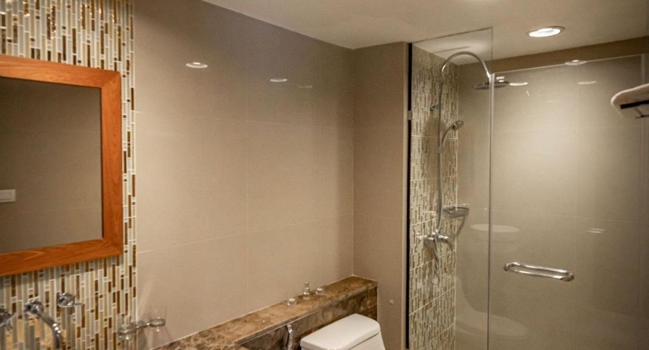 For sale and for rent 2 bedrooms condo in Khlong Toei, Bangkok