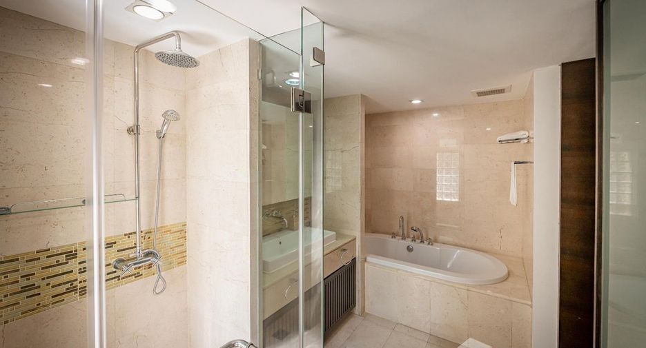 For sale and for rent 2 bedrooms condo in Khlong Toei, Bangkok