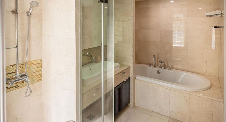 For sale and for rent 2 bedrooms condo in Khlong Toei, Bangkok