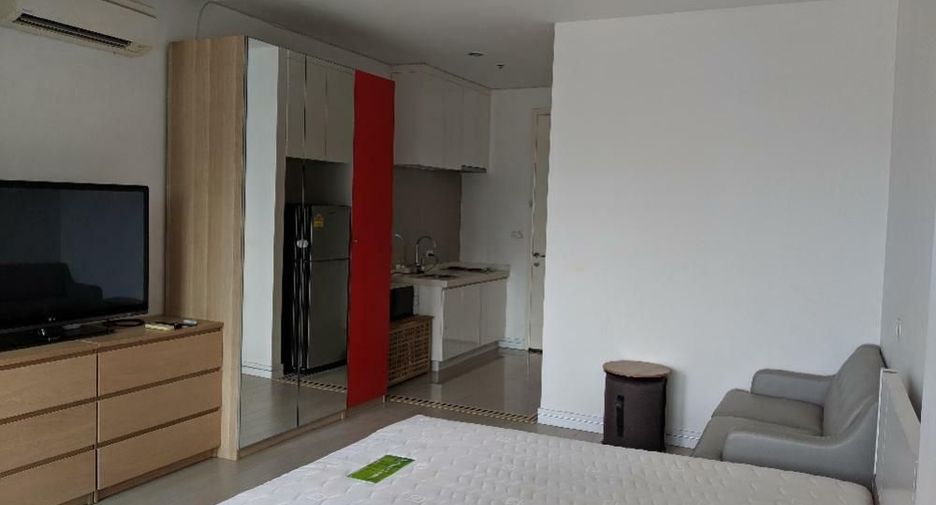 For sale and for rent 1 bed condo in Huai Khwang, Bangkok