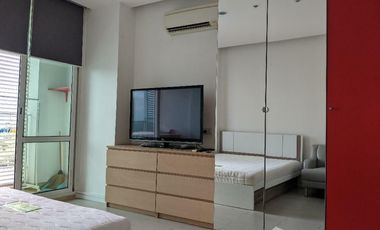 For sale and for rent 1 bed condo in Huai Khwang, Bangkok
