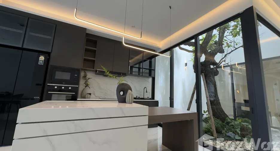 À vendre et à louer 5 chambres villa à Hang Dong, Chiang Mai