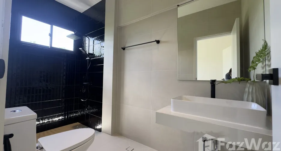 À vendre et à louer 5 chambres villa à Hang Dong, Chiang Mai