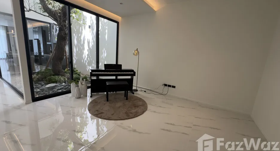 À vendre et à louer 5 chambres villa à Hang Dong, Chiang Mai