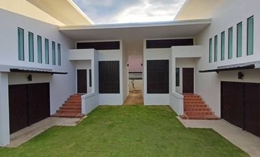 For rent 4 bedrooms house in Saraphi, Chiang Mai