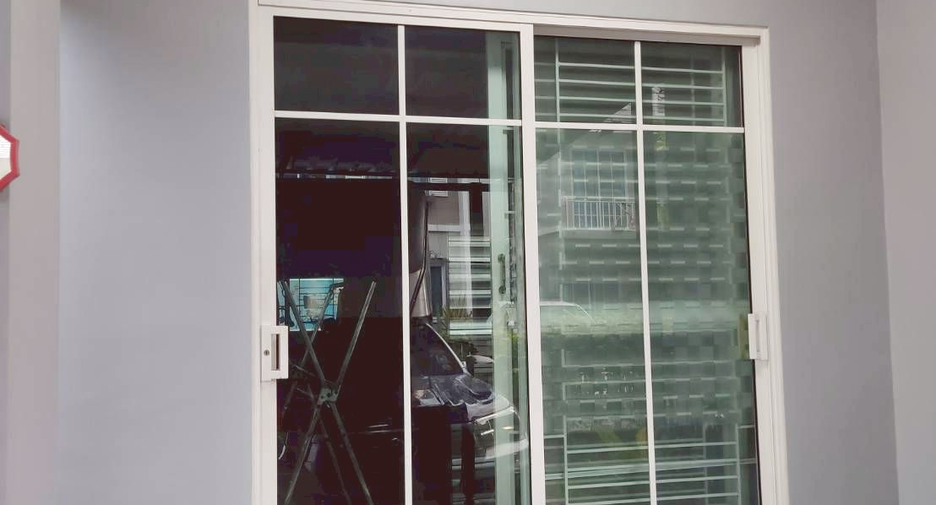For sale 3 bedrooms townhouse in Bang Phli, Samut Prakan