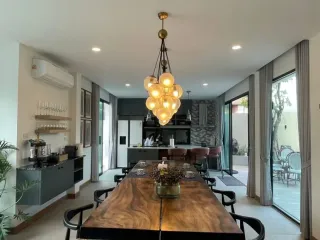 À vendre et à louer 8 chambres villa à San Sai, Chiang Mai