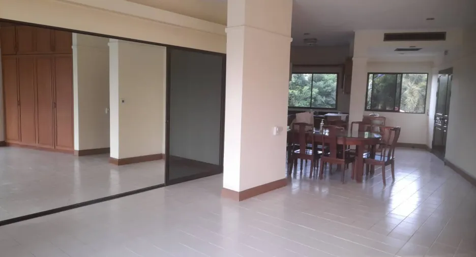 For rent 2 bedrooms condo in Na Jomtien, Pattaya