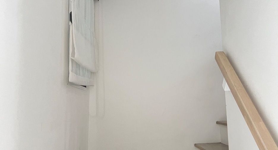 Reihenhaus zum Kauf mit 2 Zimmer in Thawi Watthana, Bangkok