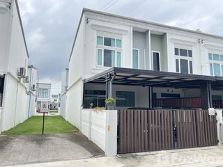For sale 2 bedrooms townhouse in Thawi Watthana, Bangkok
