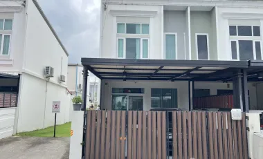 For sale 2 ベッドルーム townhouse in Thawi Watthana, Bangkok