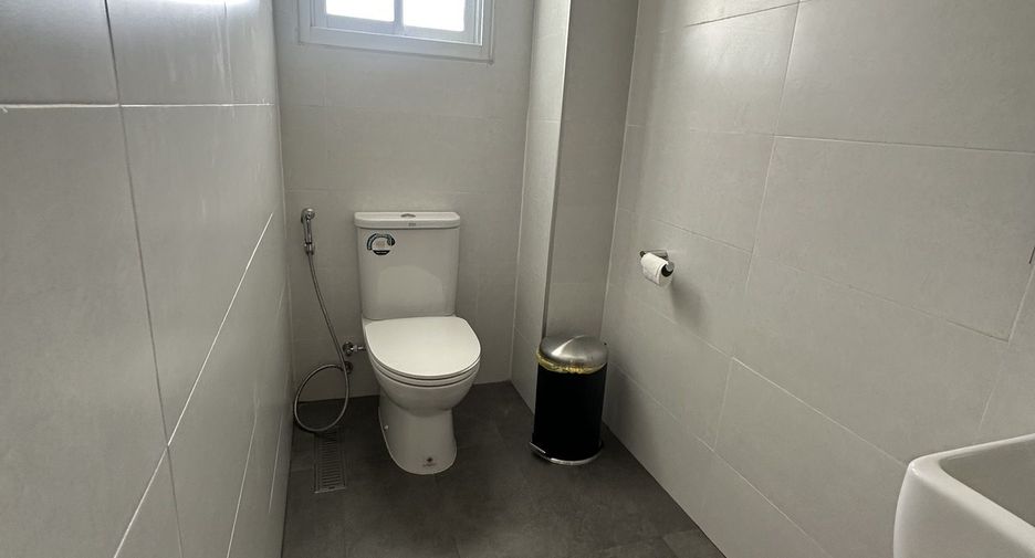 Büro zur Miete in Mueang Chiang Mai, Chiang Mai