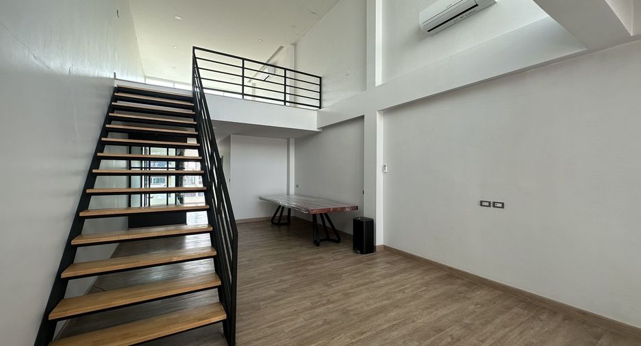 Büro zur Miete in Mueang Chiang Mai, Chiang Mai