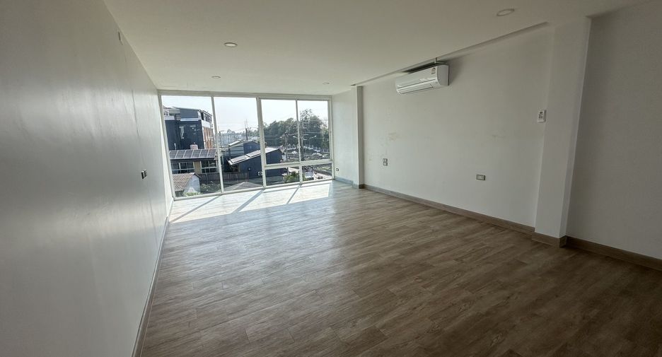 Büro zur Miete in Mueang Chiang Mai, Chiang Mai